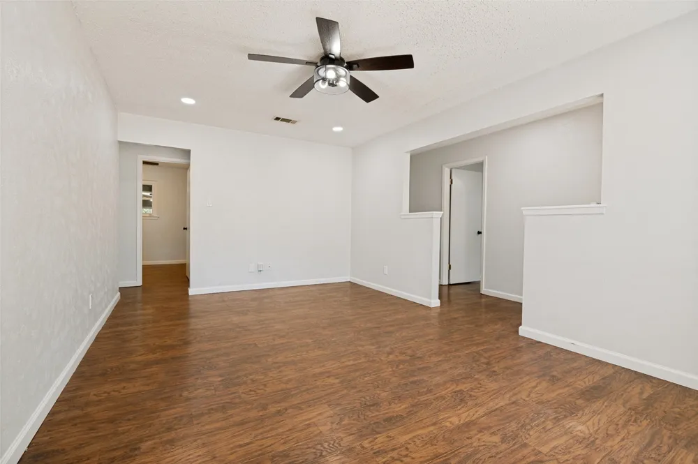 2913 David Lane Arlington, TX 76013