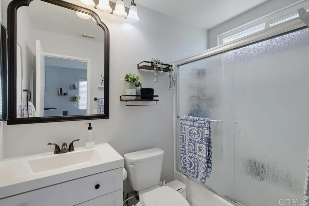 2373 Kings View Circle Spring Valley, CA 91977