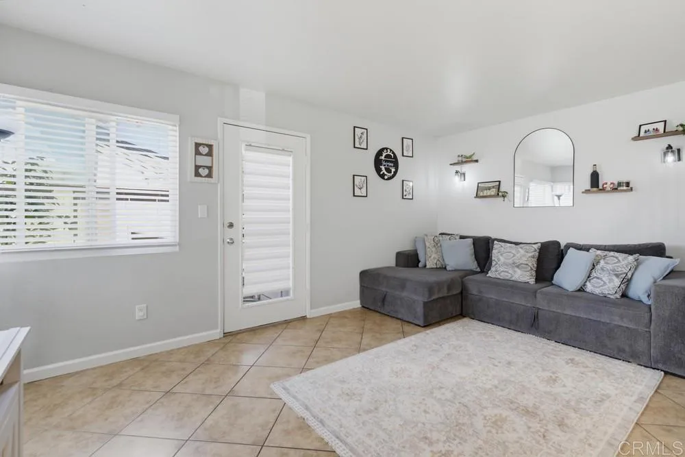 2373 Kings View Circle Spring Valley, CA 91977