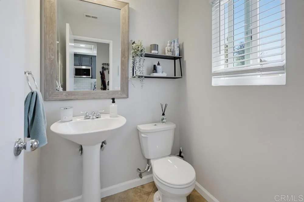 2373 Kings View Circle Spring Valley, CA 91977