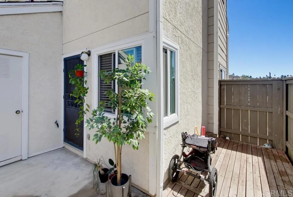 2373 Kings View Circle Spring Valley, CA 91977