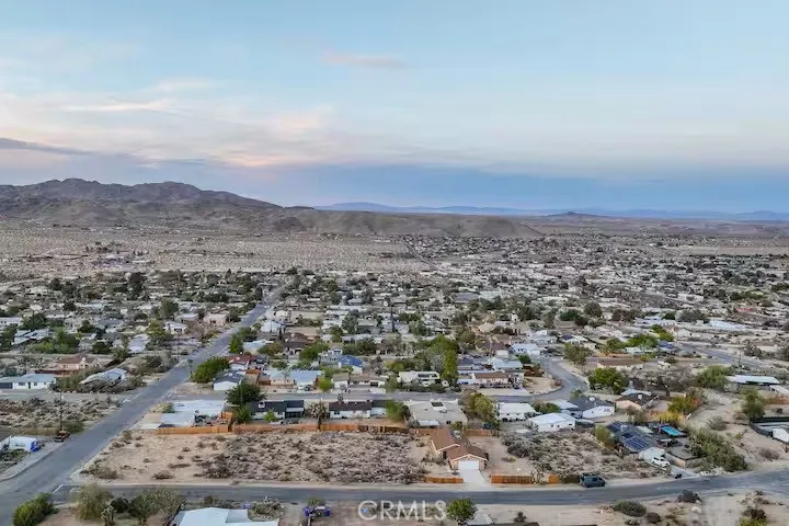 61620 Crest Circle Drive Joshua Tree, CA 92252