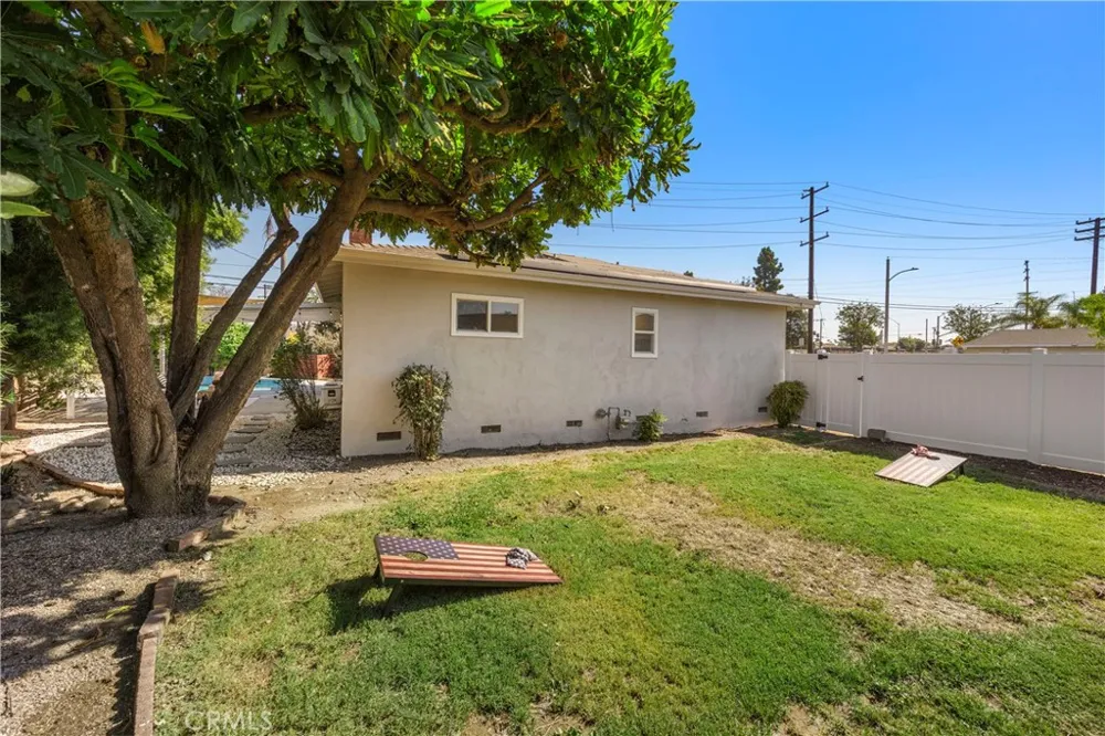 11305 Groveside Whittier, CA 90604