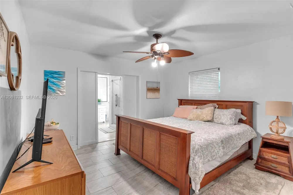 2407 Washington St Hollywood, FL 33020