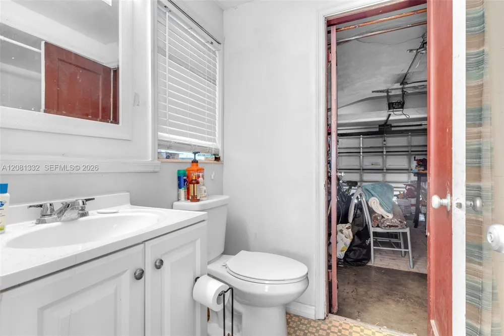 2407 Washington St Hollywood, FL 33020