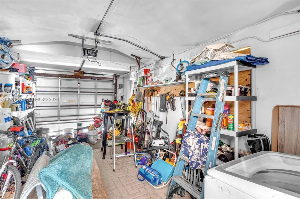2407 Washington St Hollywood, FL 33020