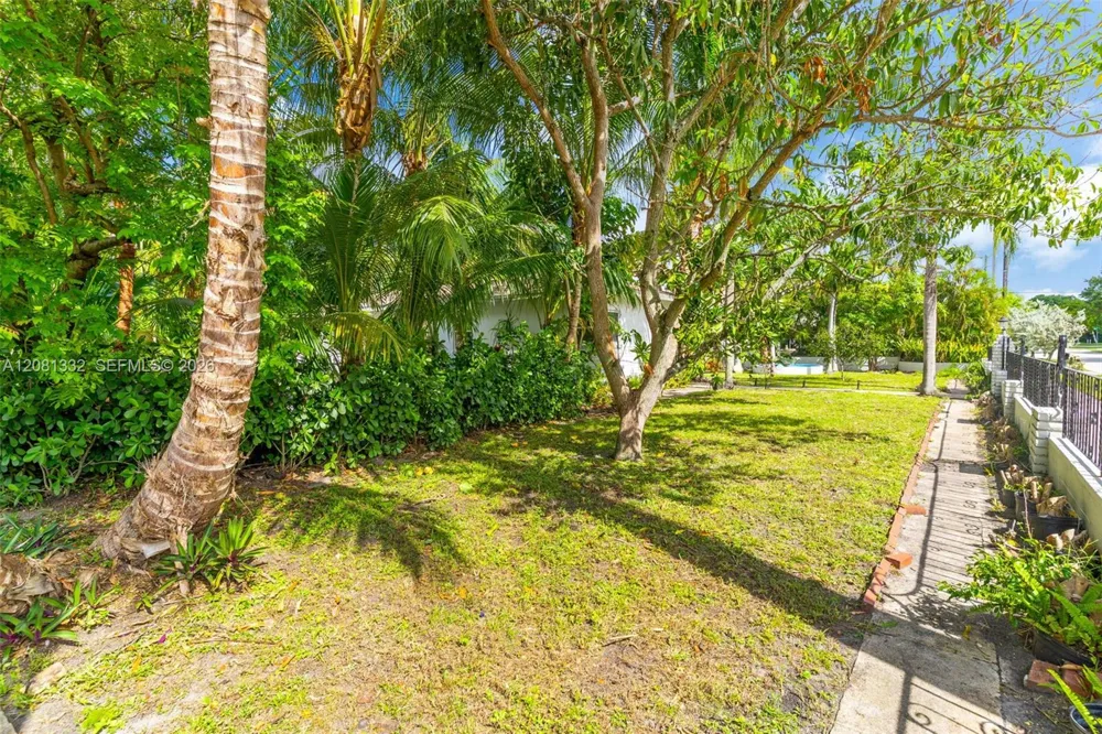 2407 Washington St Hollywood, FL 33020