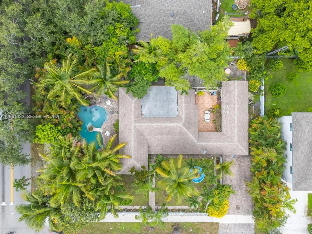 2407 Washington St Hollywood, FL 33020