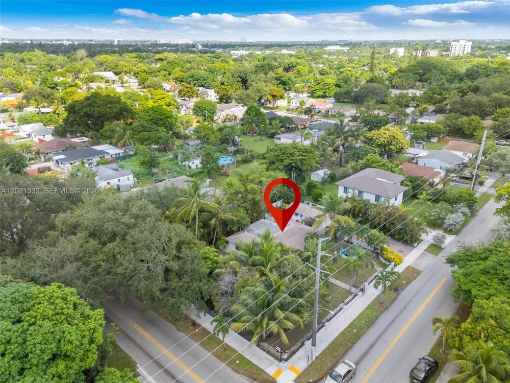 2407 Washington St Hollywood, FL 33020