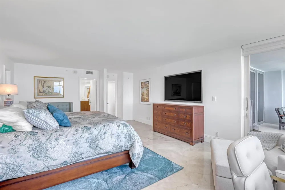 5200 OCEAN DRIVE #1703 Singer Island, FL 33404