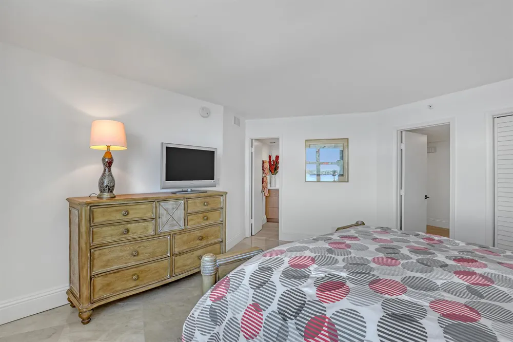 5200 OCEAN DRIVE #1703 Singer Island, FL 33404