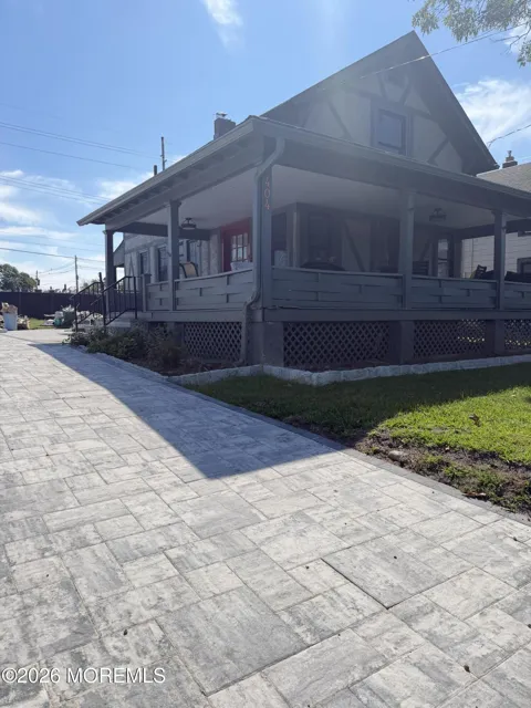 404 Lake Drive