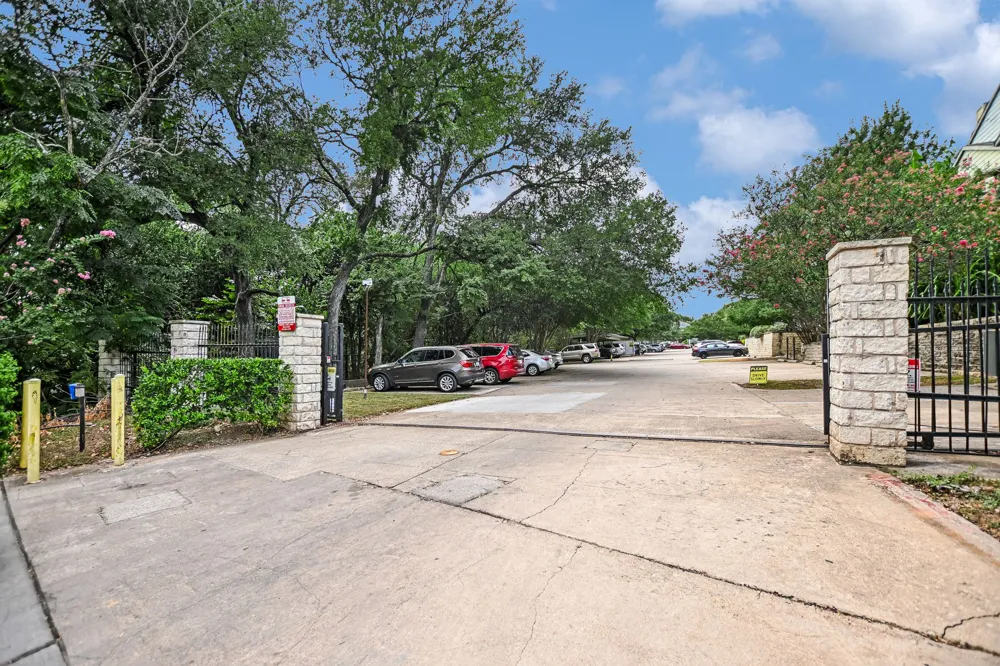 3204 Menchaca Road #313 Austin, TX 78704