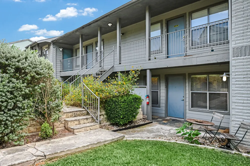 3204 Menchaca Road #313 Austin, TX 78704