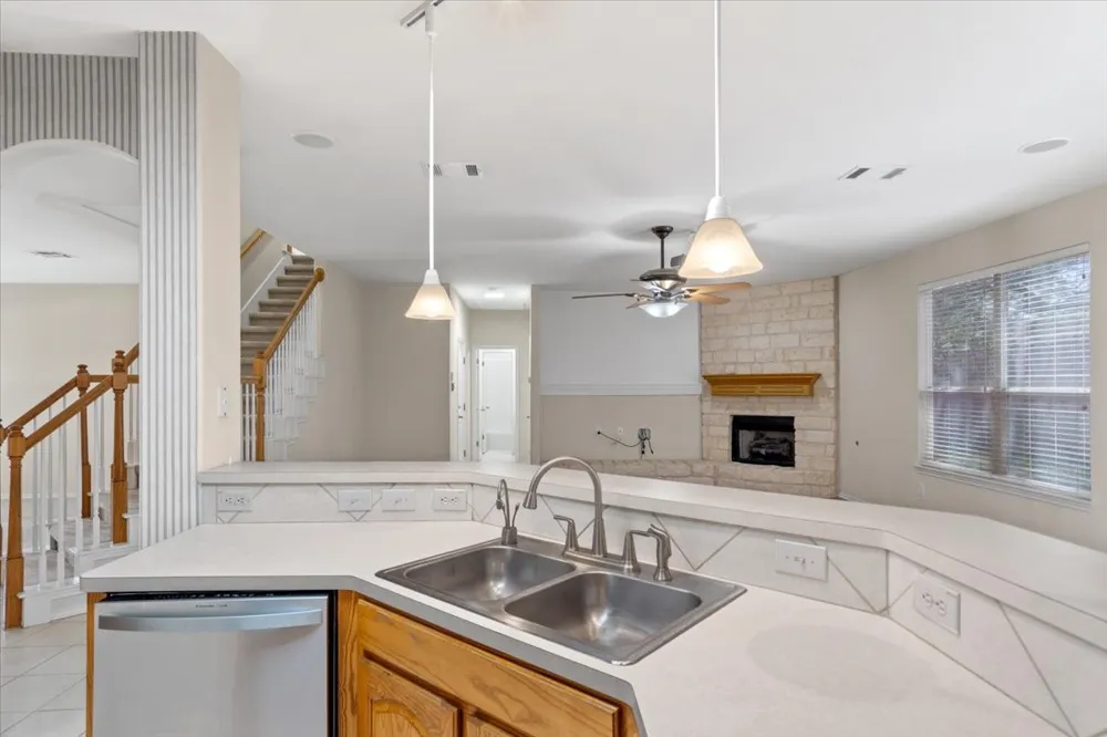 207 Colby Lane Cedar Park, TX 78613