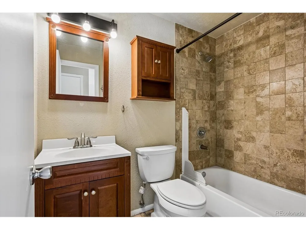 3058 S Jasper Way Aurora, CO 80013