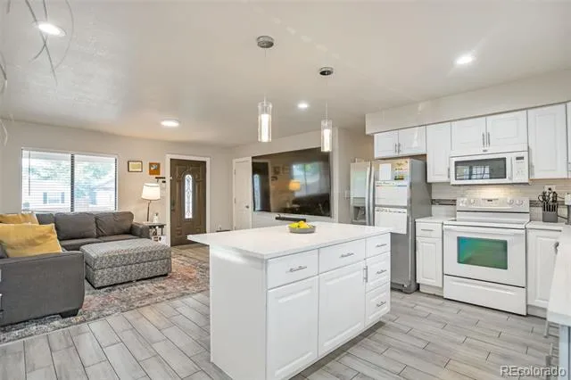 3250 W Walsh Place Denver, CO 80219