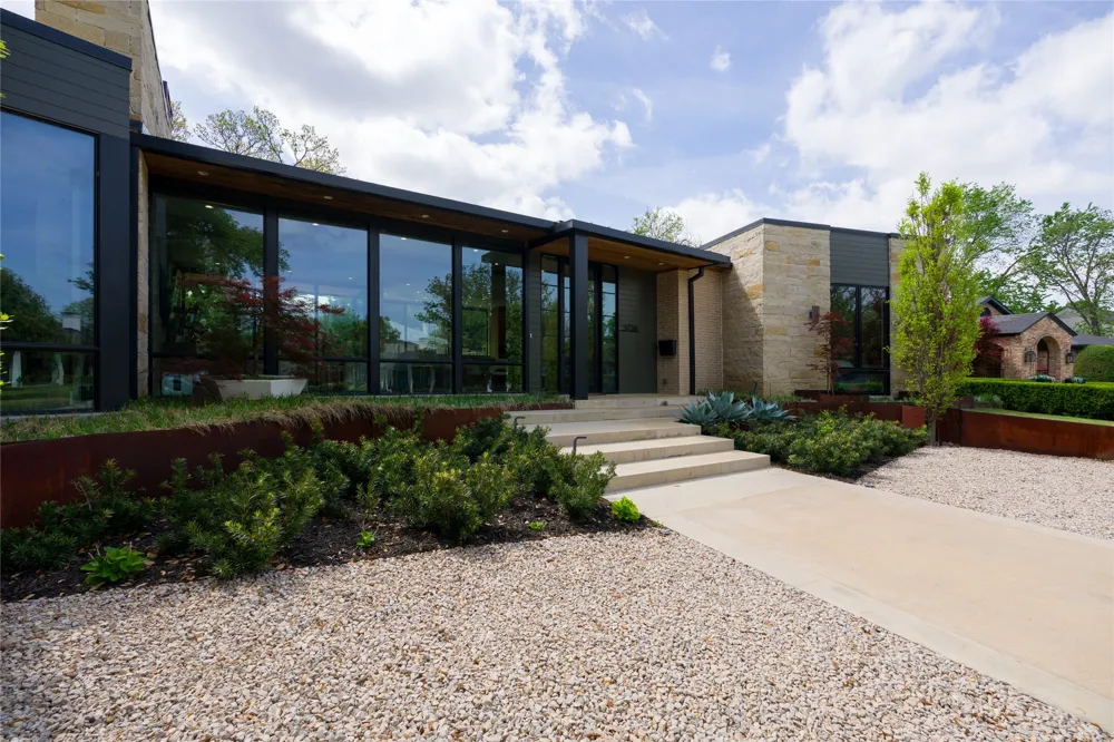 5736 Stonegate Road Dallas, TX 75209