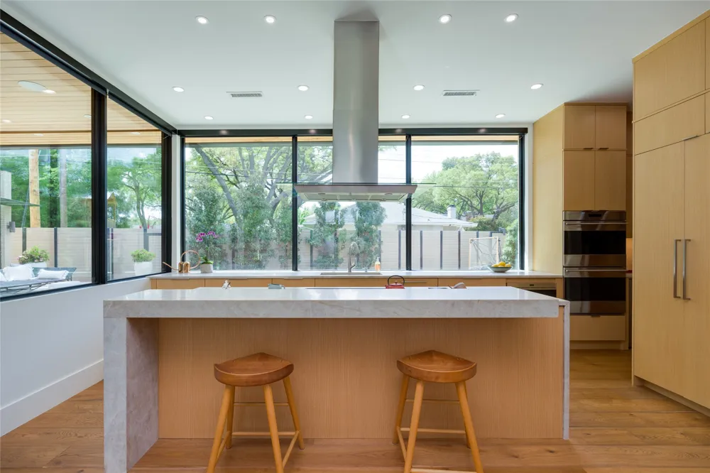 5736 Stonegate Road Dallas, TX 75209