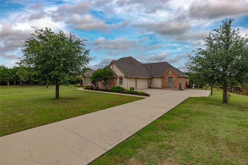 2304 Chipping Campden Road Denton, TX 76226