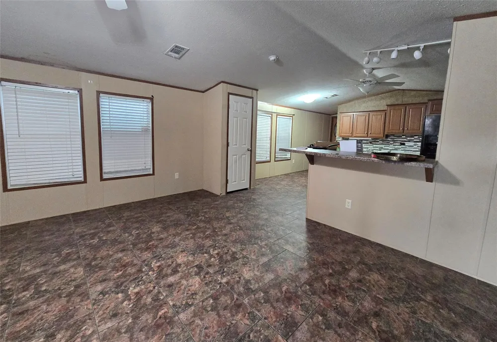 310 Vann Road #C Highlands, TX 77562