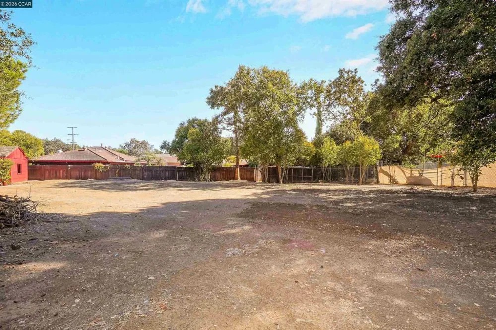 2812 Cowell Concord, CA 94518