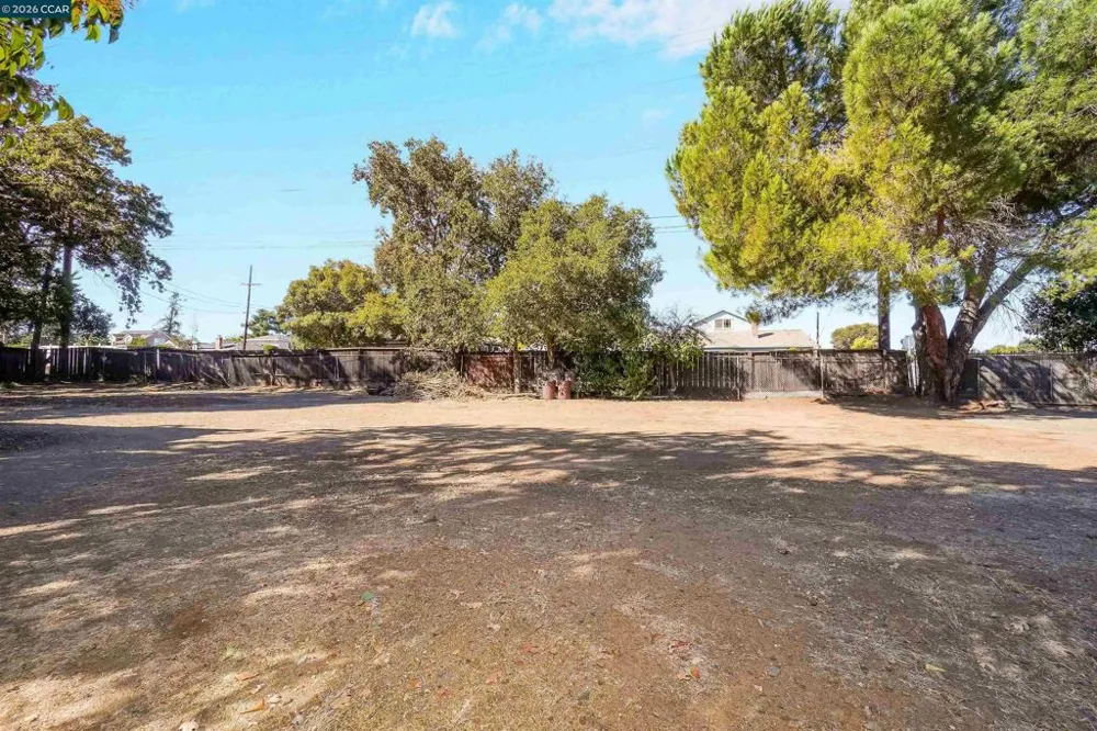 2812 Cowell Concord, CA 94518