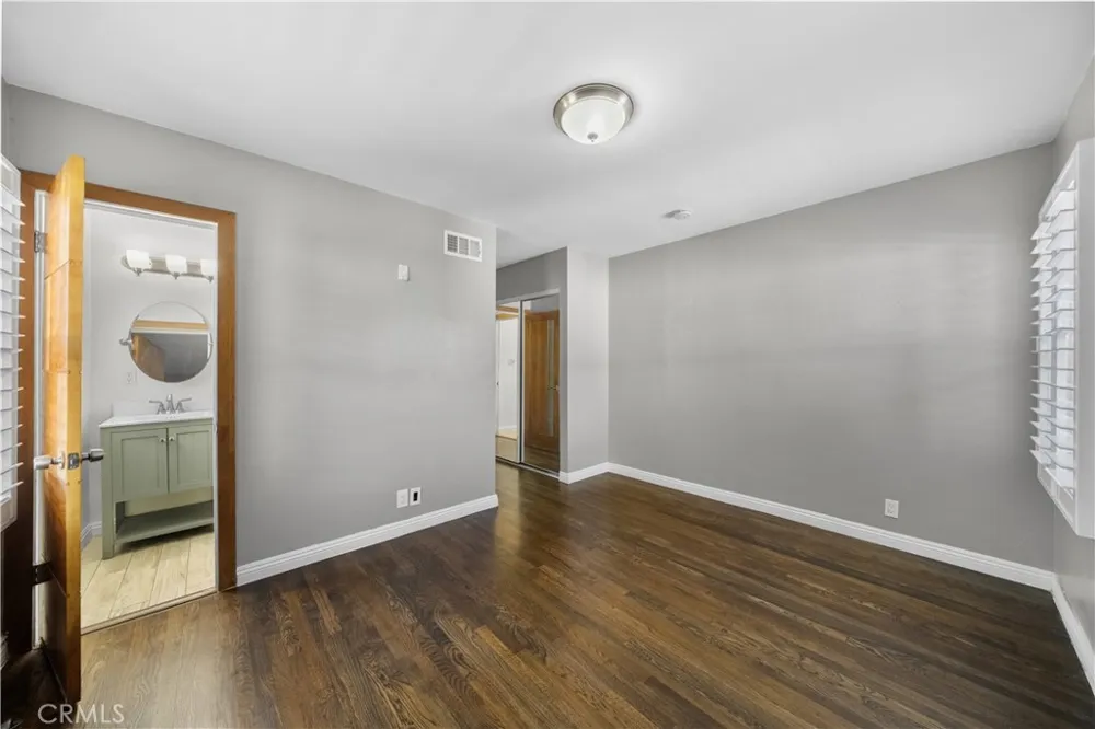 14373 Berg Sylmar, CA 91342