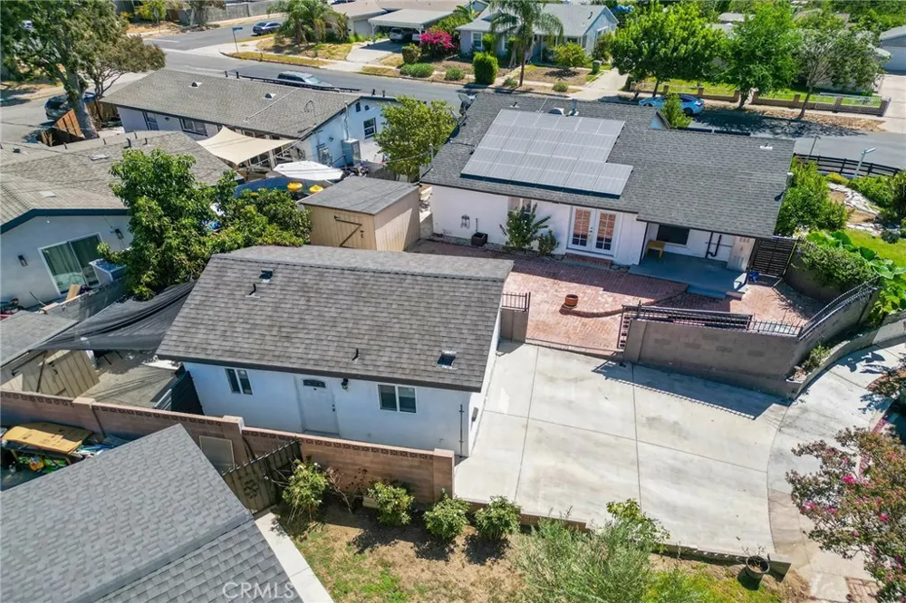 14373 Berg Sylmar, CA 91342