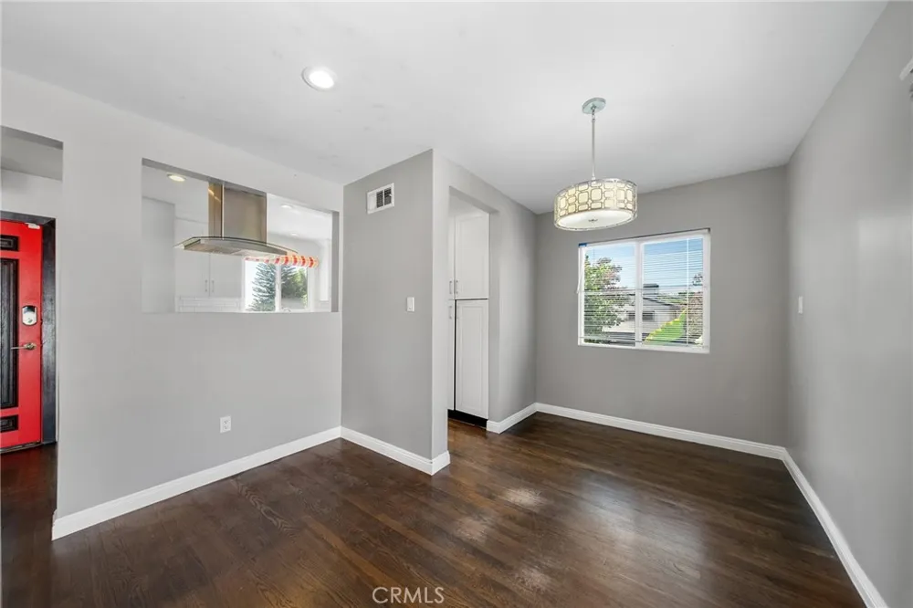 14373 Berg Sylmar, CA 91342