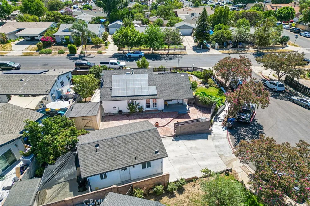 14373 Berg Sylmar, CA 91342