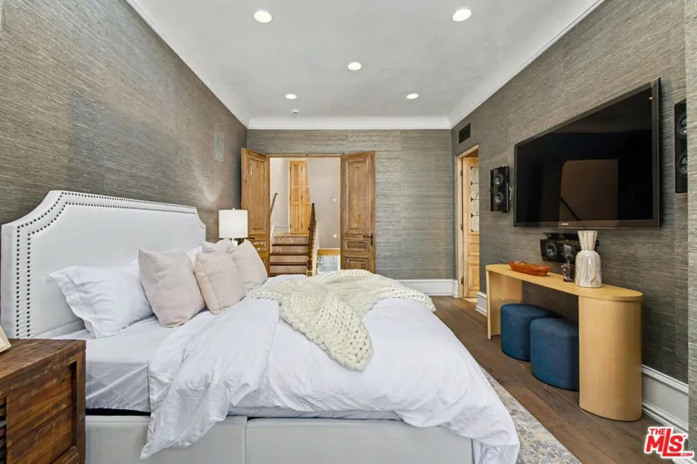 2408 34th Street #4 Santa Monica, CA 90405