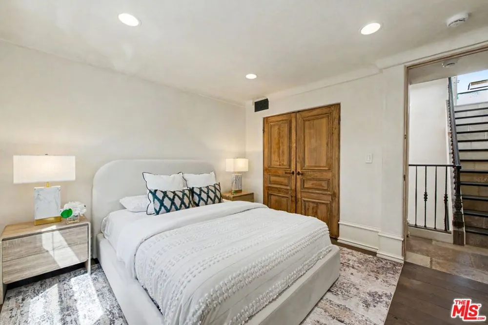 2408 34th Street #4 Santa Monica, CA 90405