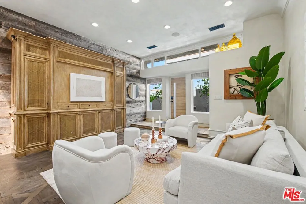 2408 34th Street #4 Santa Monica, CA 90405