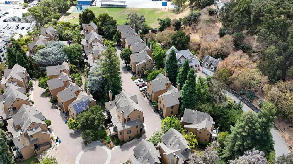 19 Edgewood Pl Belmont, CA 94002