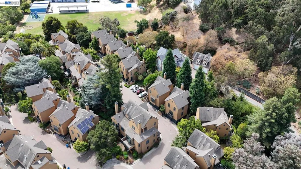 19 Edgewood Pl Belmont, CA 94002