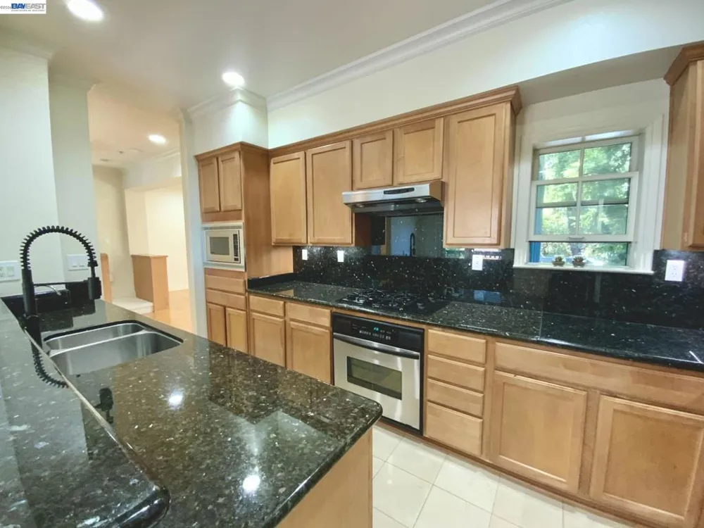 19 Edgewood Pl Belmont, CA 94002