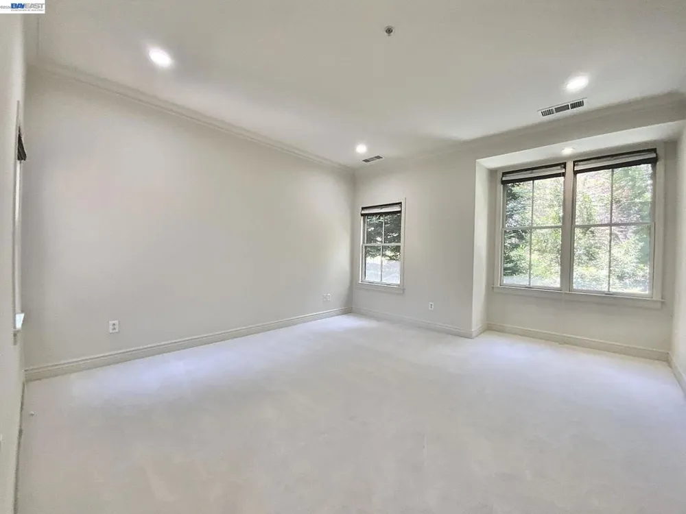 19 Edgewood Pl Belmont, CA 94002