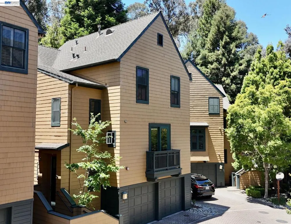 19 Edgewood Pl Belmont, CA 94002