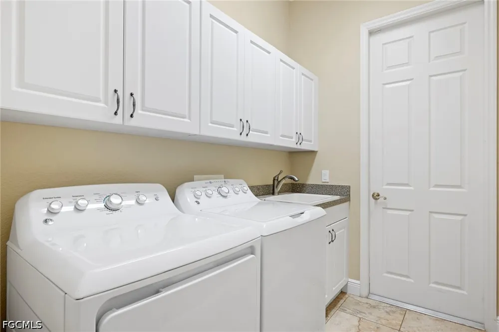 SW 27th Place Cape Coral, FL 33914