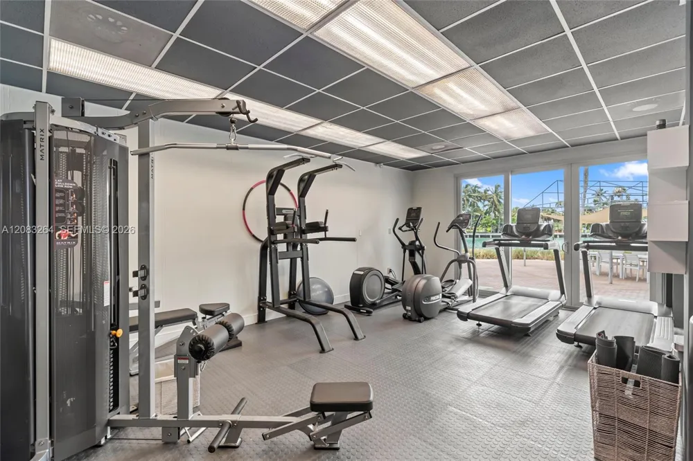 9100 W Bay Harbor Dr #5B Bay Harbor Islands, FL 33154