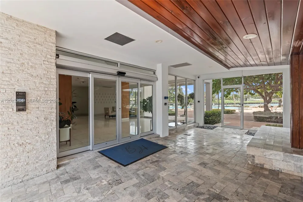9100 W Bay Harbor Dr #5B Bay Harbor Islands, FL 33154