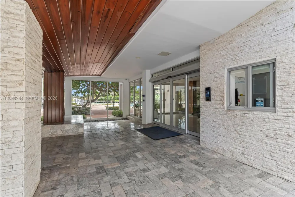 9100 W Bay Harbor Dr #5B Bay Harbor Islands, FL 33154