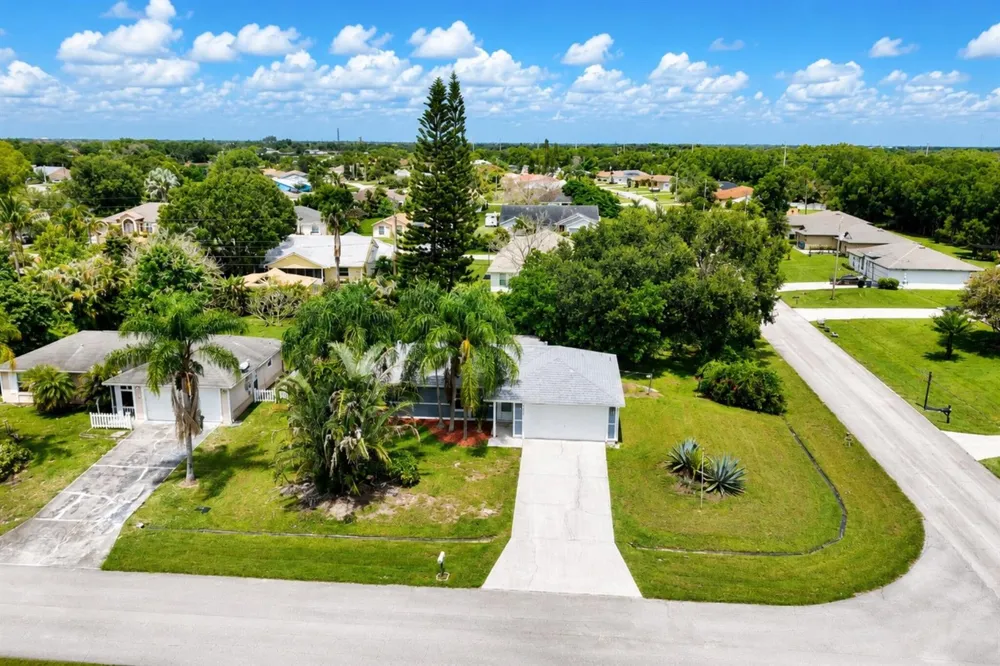 2907 SW COASTAL TERRACE Port St. Lucie, FL 34953