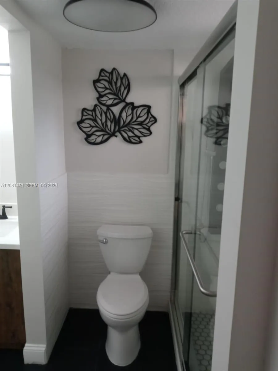 9451 Evergreen Pl #105 Davie, FL 33324