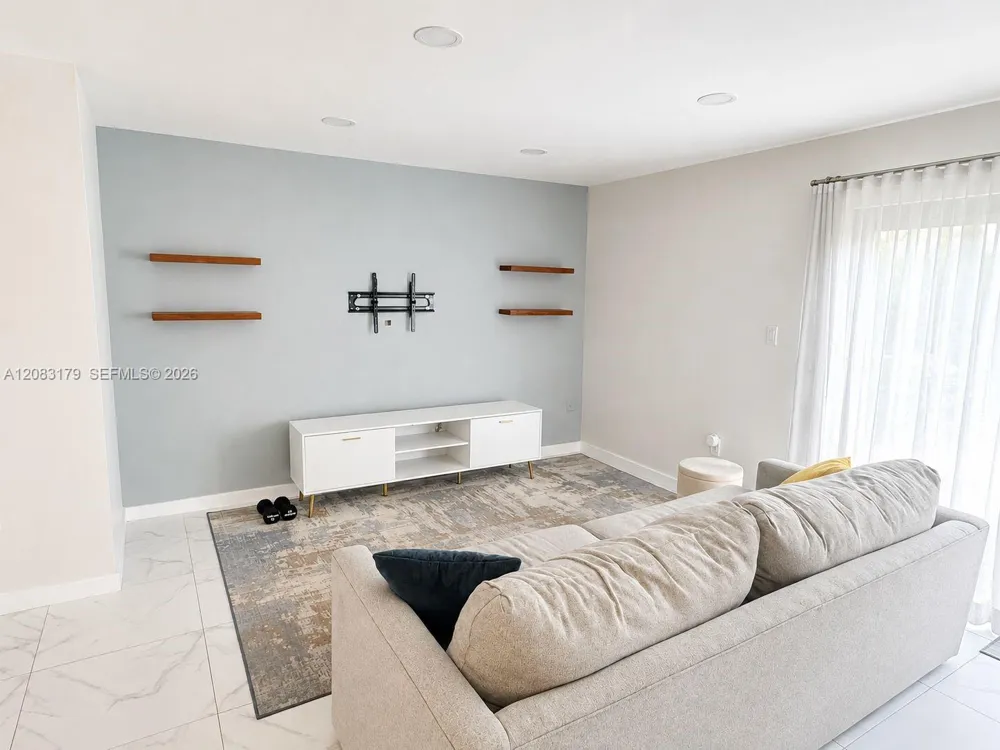 3408 SW 112th Ave #6-6 Miami, FL 33165