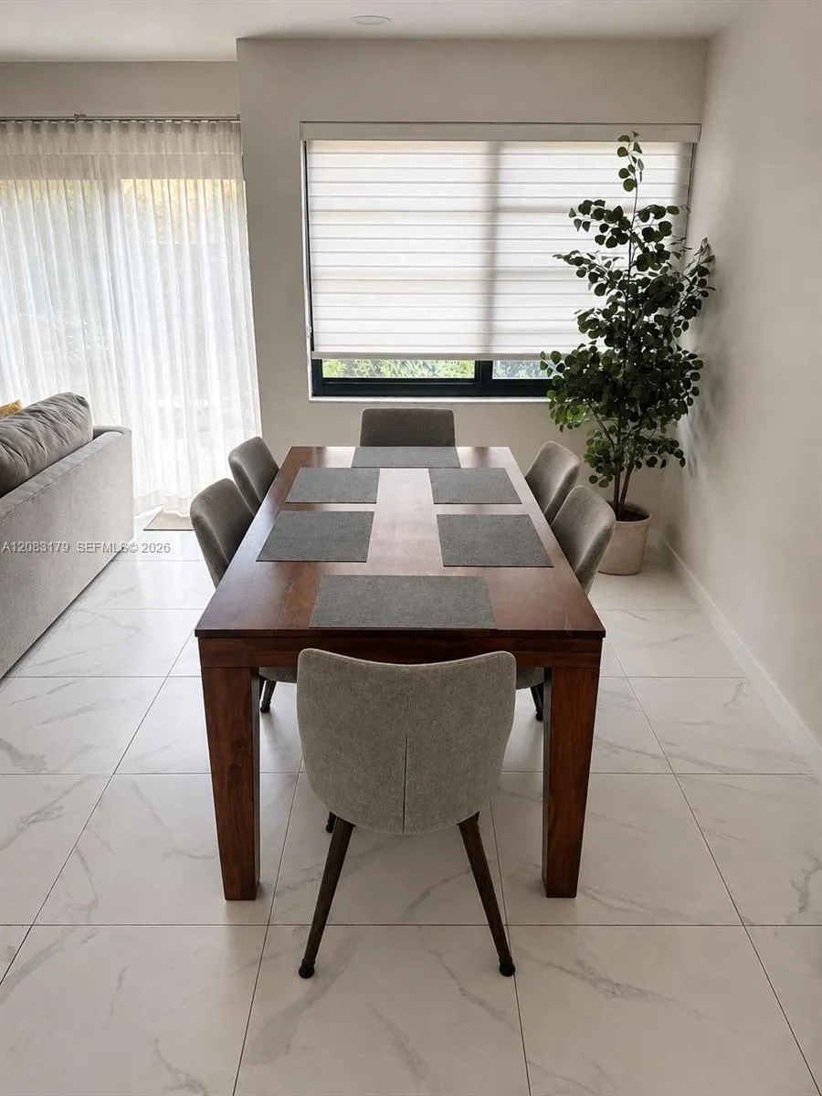3408 SW 112th Ave #6-6 Miami, FL 33165