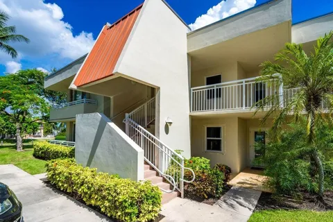 3175 NE 48TH COURT #105