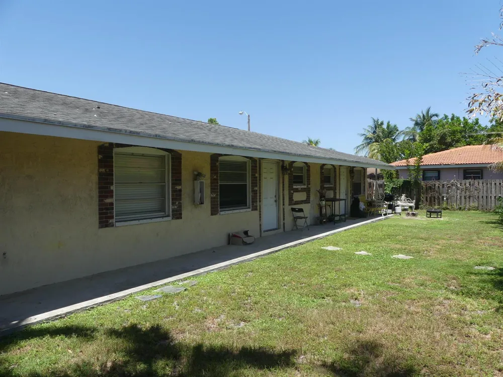 131 SW 15TH STREET #1-3 Pompano Beach, FL 33060