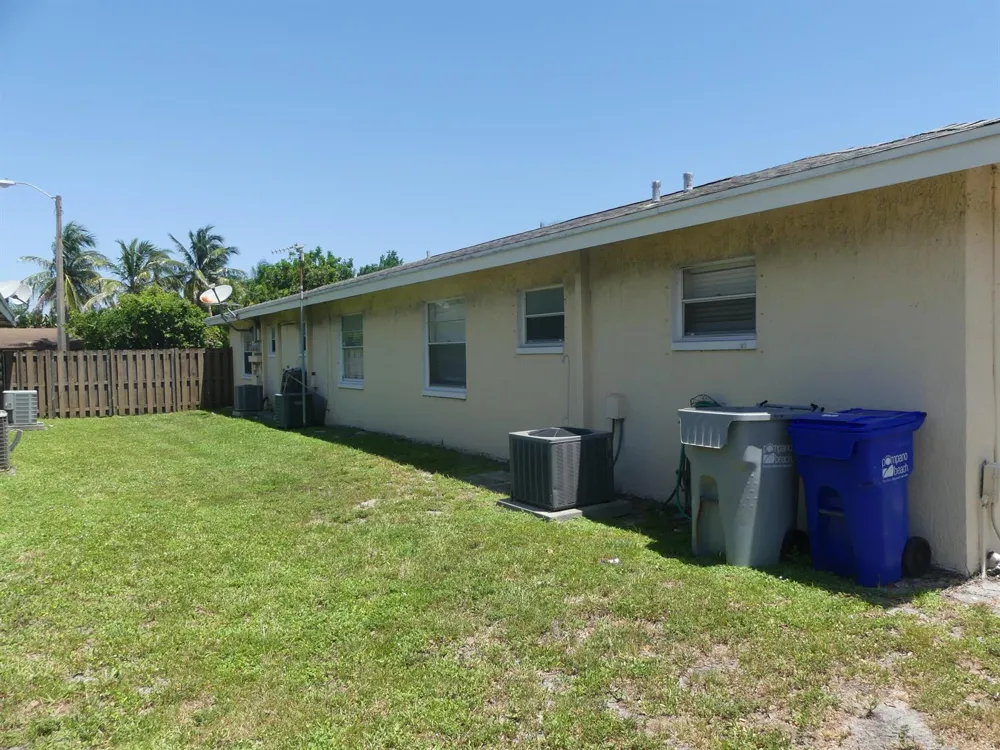 131 SW 15TH STREET #1-3 Pompano Beach, FL 33060